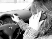 Más de la mitad de los conductores hablan por el móvil mientras conducen