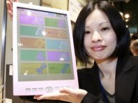 Fujitsu lanza el primer libro electrónico en color