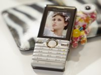 Sony Ericsson  S312 , el "móvil blogging"