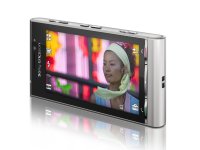 Sony Ericsson Satio, convergencia multimedia con pantalla panorámica de 3,5 pulgadas y cámara de 12,1 mpx