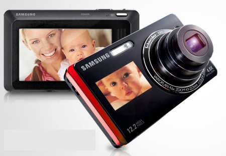 Samsung ST550, la cámara que sonrie gracias a su doble pantalla