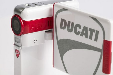 Ducati ya tiene su cámara…muy fina y ligera
