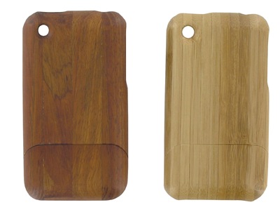 Carcasas fabricadas en madera de tintes oscuros o claros para el iPhone y la Blackberry