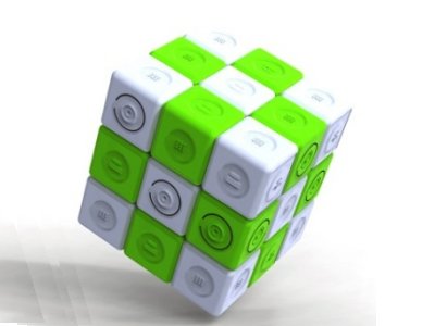 Cubo Rubik cargador para móviles y MP3