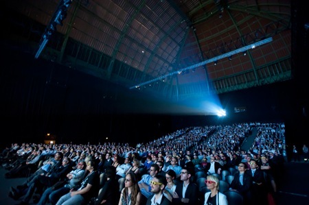 Cinema 3D: LG bate dos records en París