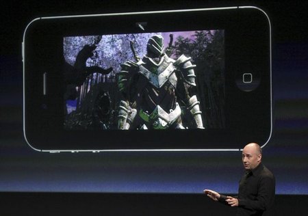 Apple presenta el iPhone 4S, el doble de rápido, con 8 Mpx y 'Siri'