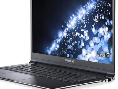 Samsung actualiza su ultrabook incorporando pantalla Full HD de 1920×1080.