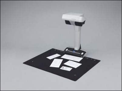 El nuevo escáner vertical de Fujitsu digitaliza objetos de hasta 3 cm de grosor