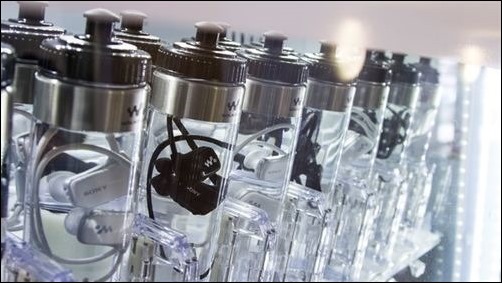 Sony vende su reproductor mp3 resistente al agua en una botella