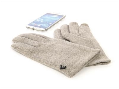 Tucano regala guantes para “móviles”