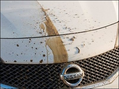 Nissan presenta coche que se limpia solo