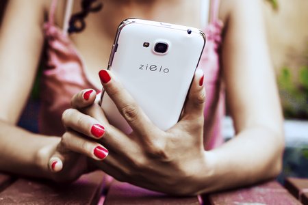 Zielo Q30, un smartphone para estar siempre conectado gracias a su pantalla IPS de 5,3 pulgadas