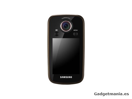 Videocámara Samsung EX10 con giro de pantalla de hasta 270 grados.