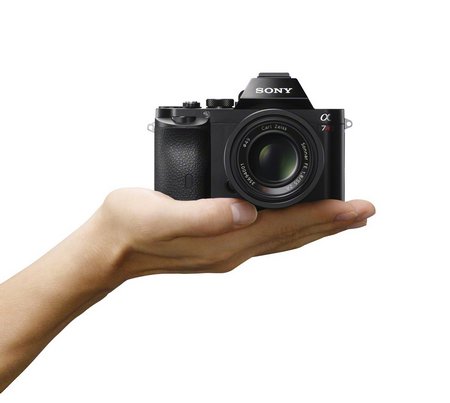 Sony α7R: la cámara de objetivos intercambiables más pequeña y ligera del mundo