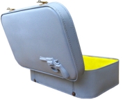 Un maletín para no pasar desapercibido en los controles de los Aeropuertos