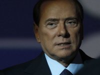 Hackers anti-Berlusconi bloquean la web del Gobierno italiano